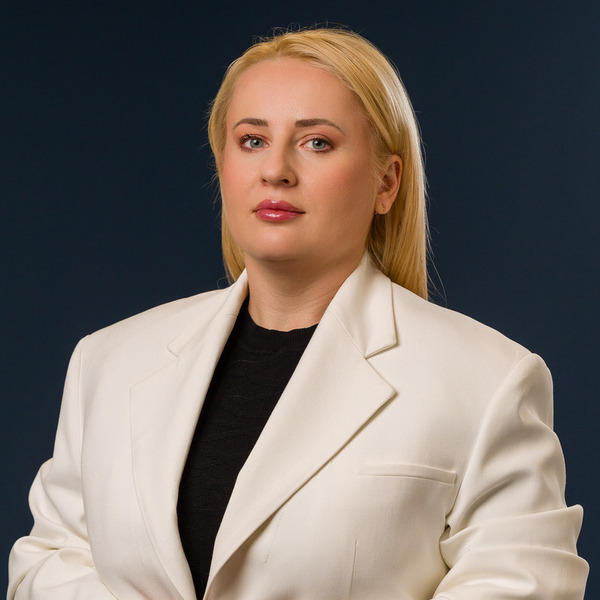 Simona Lupea, portrait, Legal & Corporate Affairs of Rețele Electrice